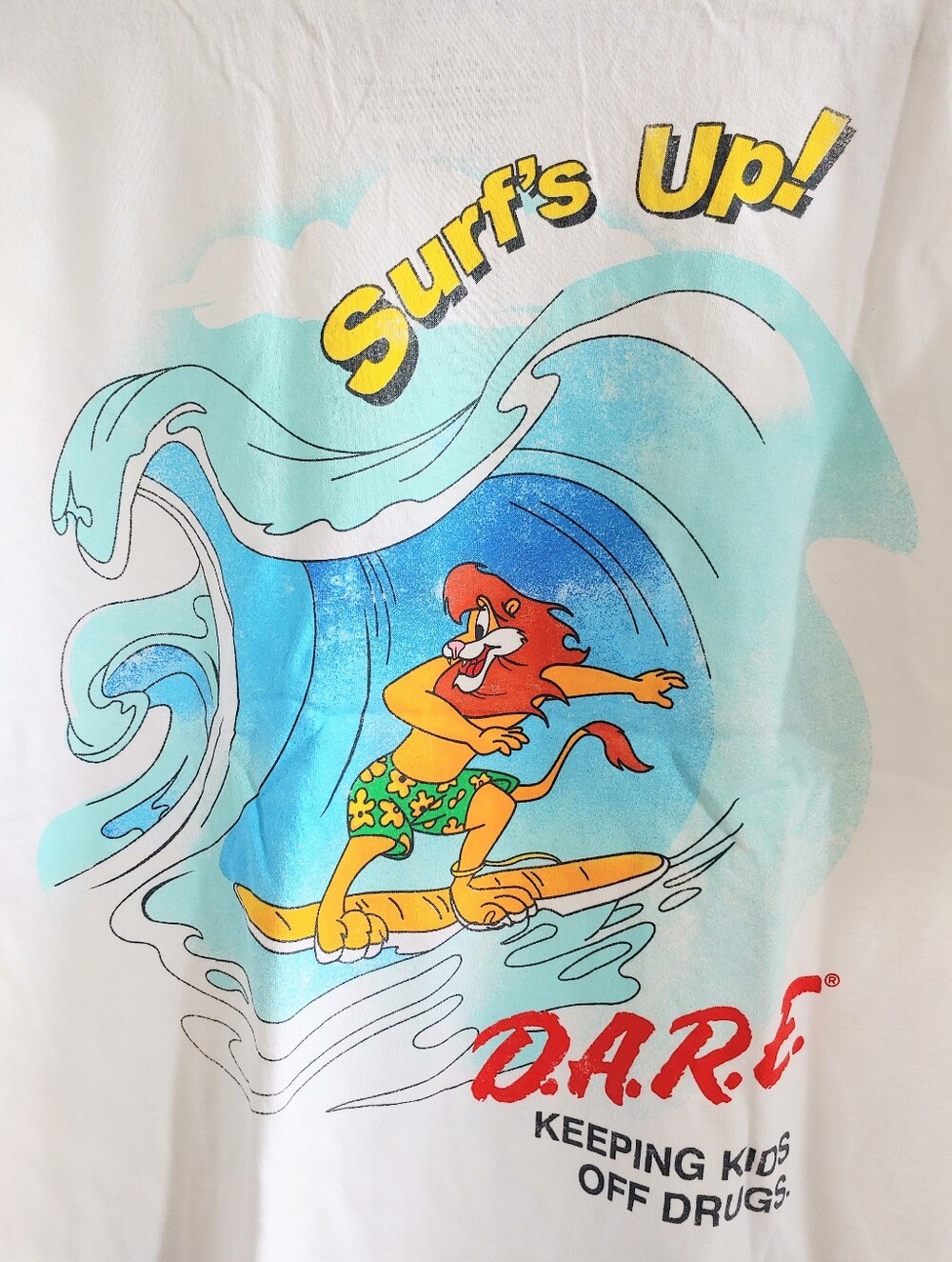D.A.R.E. Surf's Up! Surfing Lion Keeping Kids Off Drugs White T-Shirt, L XL dare
